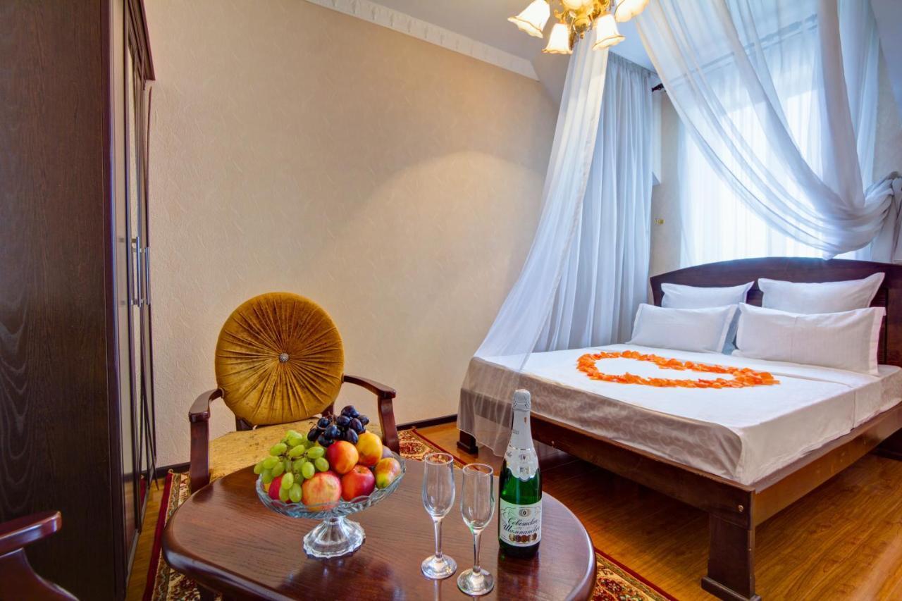 King House Hotel Bishkek Ngoại thất bức ảnh